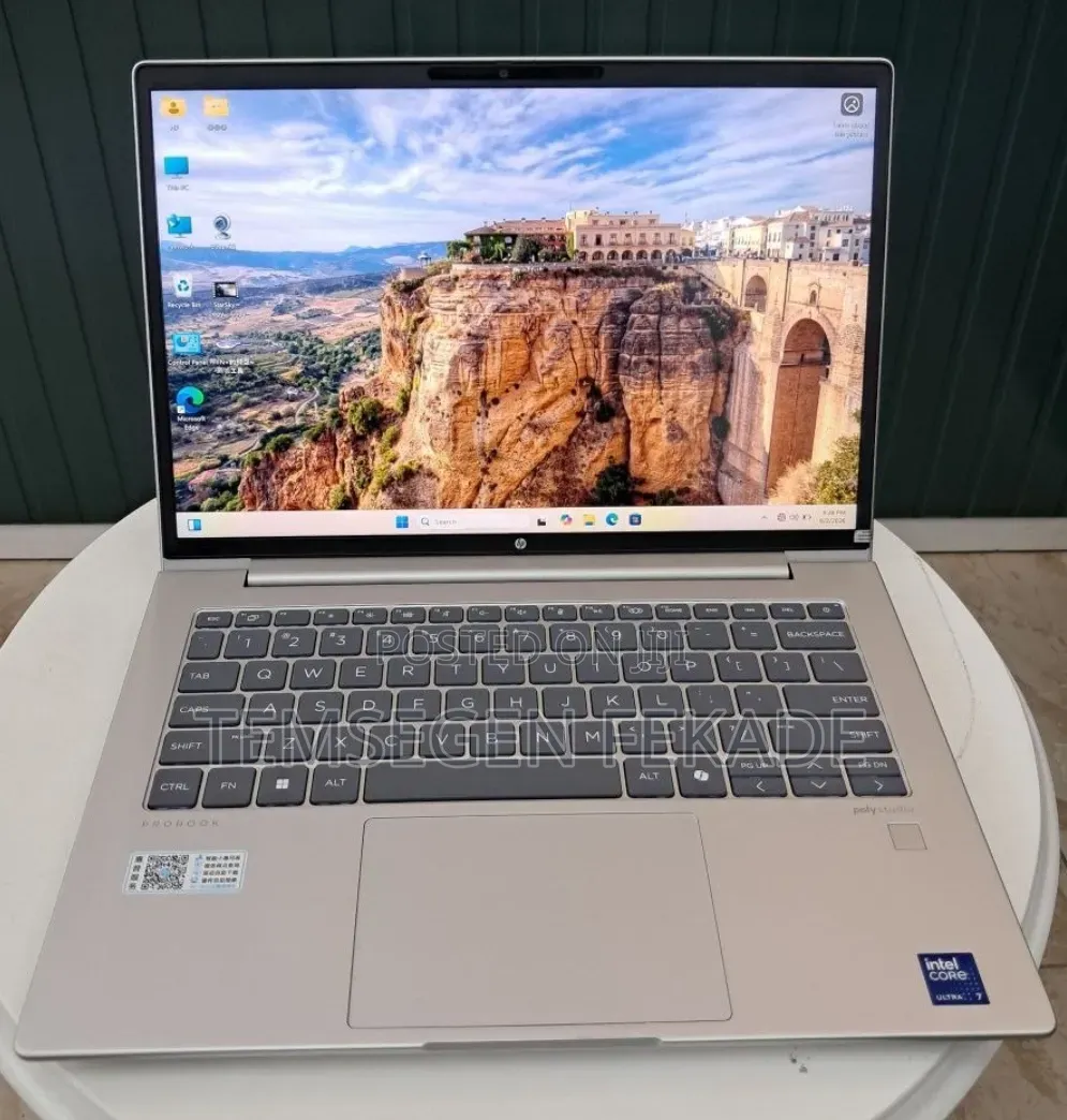 New Laptop HP ProBook 440 16GB Intel Core Ultra 7 SSD 512GB