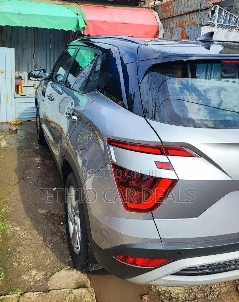 Hyundai Creta 2023 Silver
