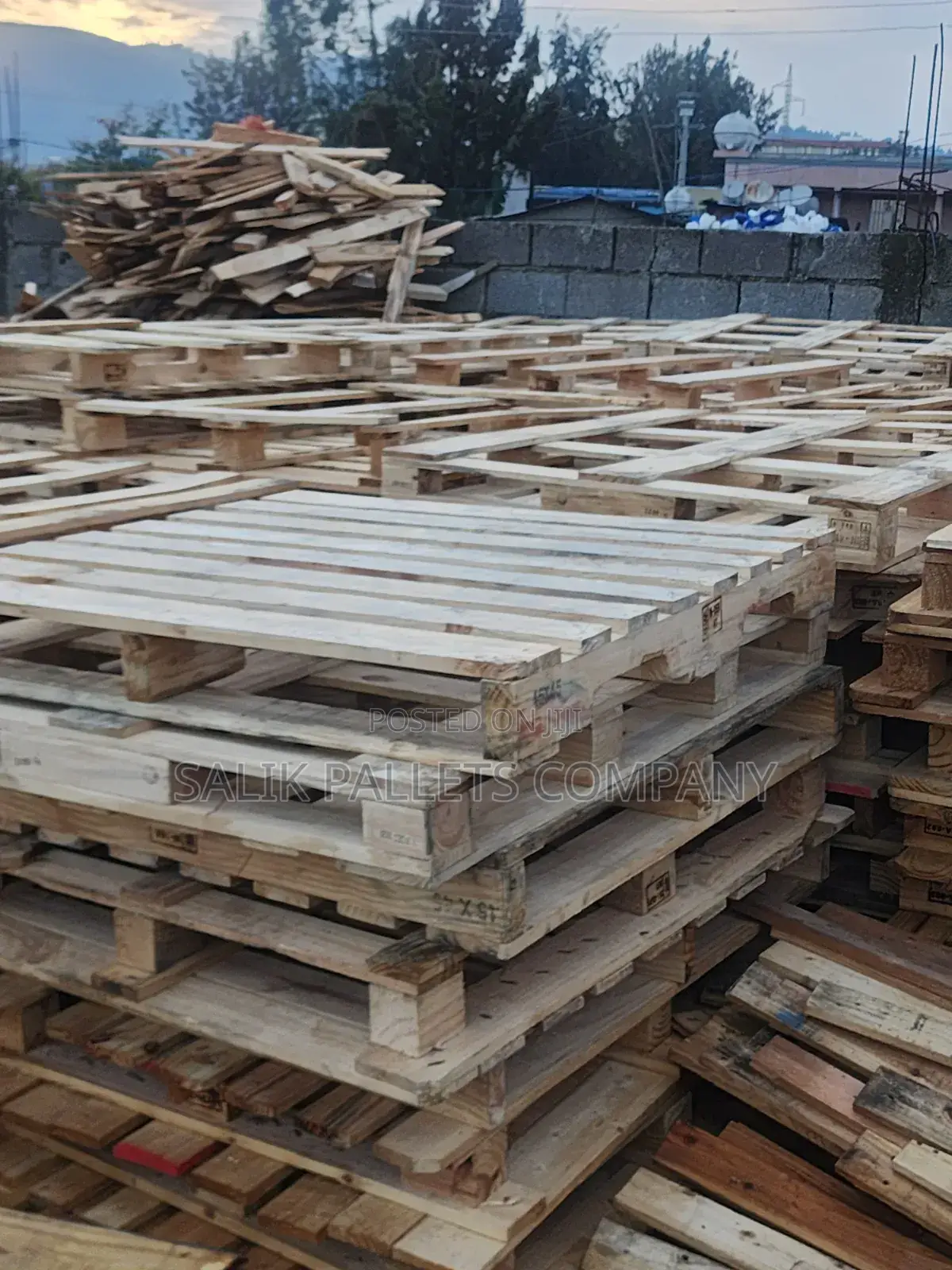 Pallets Wooden and Plastic