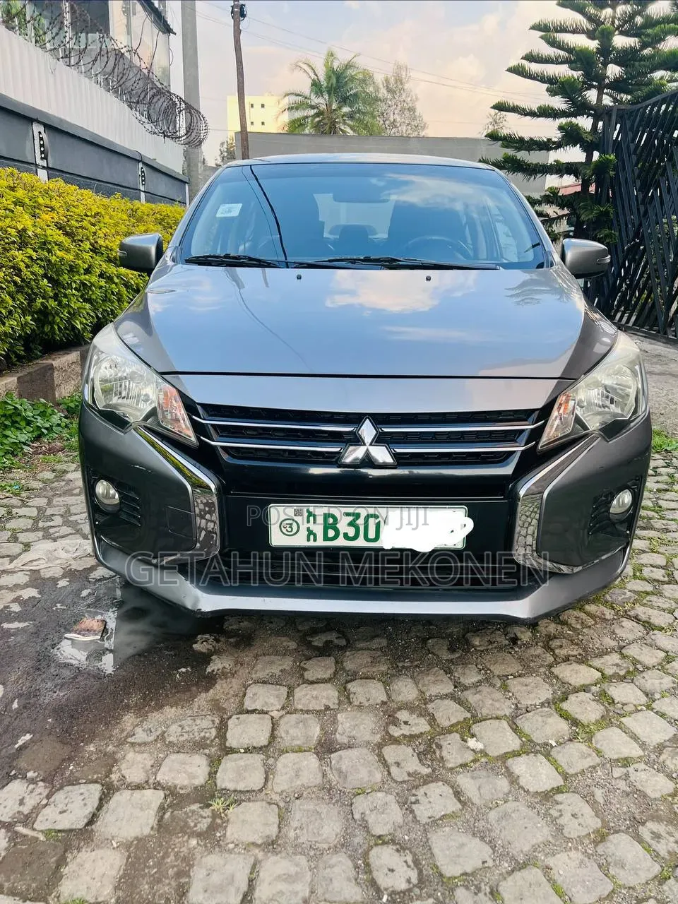 Mitsubishi Attrage 2022 Silver
