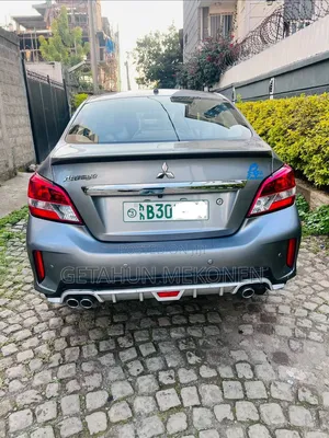 Mitsubishi Attrage 2022 Silver