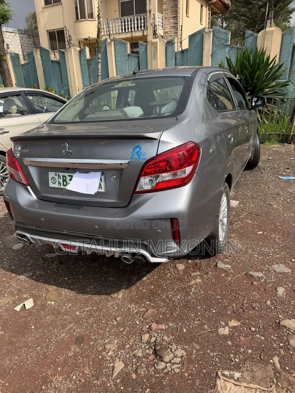 Mitsubishi Attrage 2022 Silver