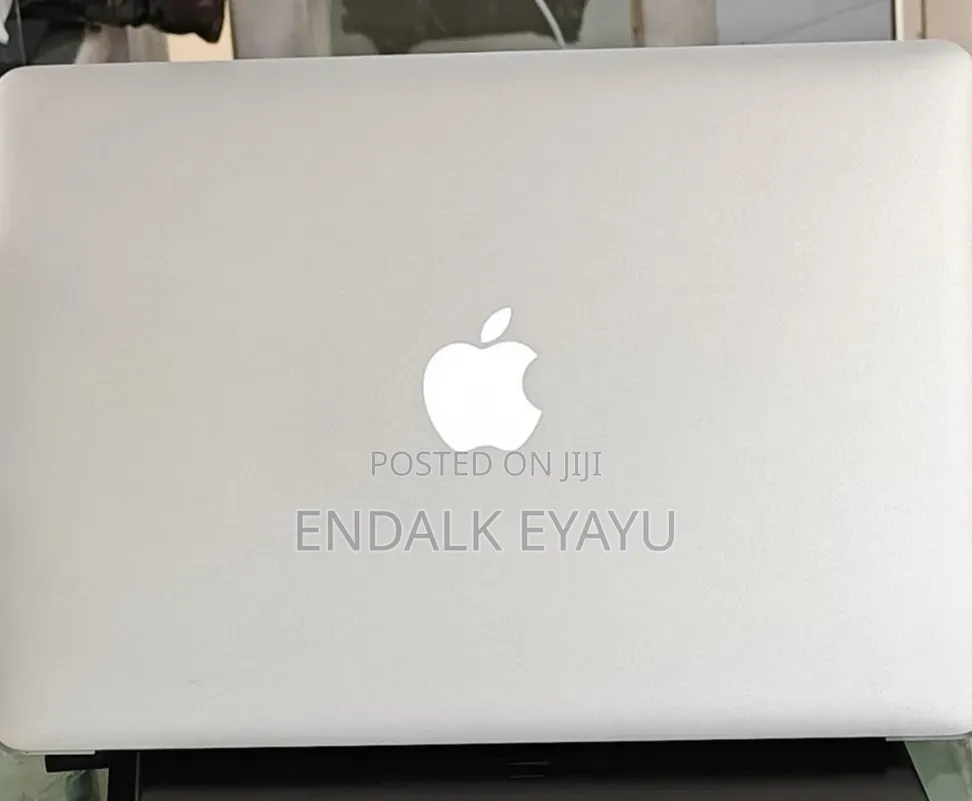 New Laptop Apple MacBook Air 2017 8GB Intel Core i7 SSD 128GB