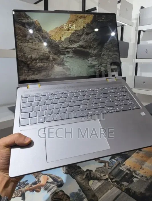 New Laptop Lenovo Yoga 9i 16GB AMD Ryzen 7 SSD 512GB