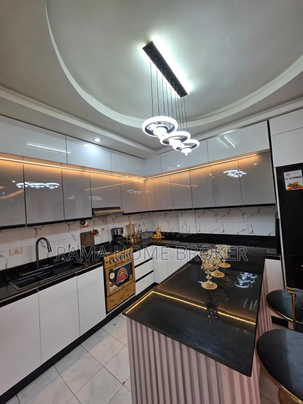Furnished 8bdrm Villa in ዘመናዊ ቤት 📍አያት ኮምፓወንድ, Yeka for sale