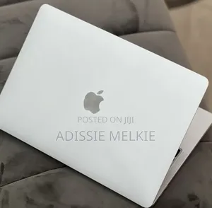 New Laptop Apple MacBook Pro 2022 M2 8GB Intel Core i7 SSD 512GB