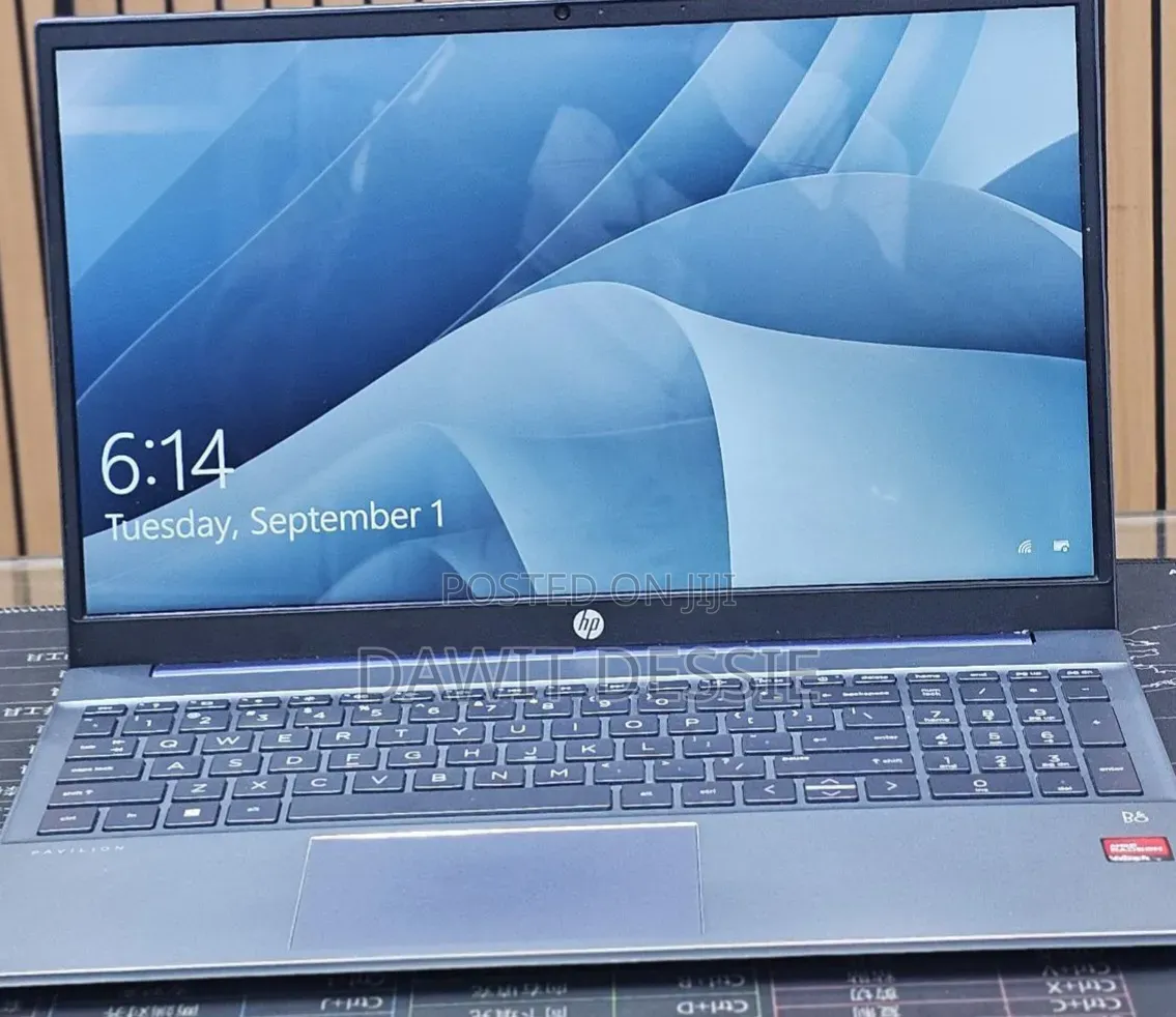 New Laptop HP Pavilion 15 8GB AMD Ryzen 5 SSD 512GB