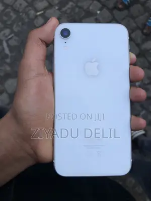 Apple iPhone XR 128 GB White