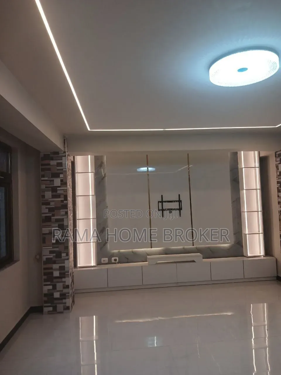 Furnished 9bdrm Villa in ዘመናዊ ቤት በአያት መንደር, Yeka for sale