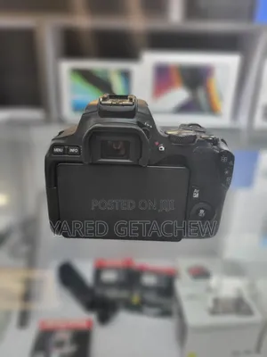 Canon 250D With 18-55mm Lens