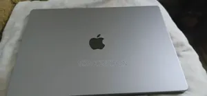 New Laptop Apple MacBook Pro 2021 M1 32GB Apple M1 Pro SSD 512GB