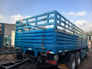 Sinotruk Heavy Duty Truck 2025 Mileage :. 31,000 Km