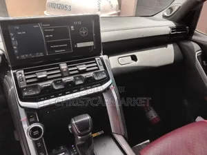 Toyota Land Cruiser 2022 White