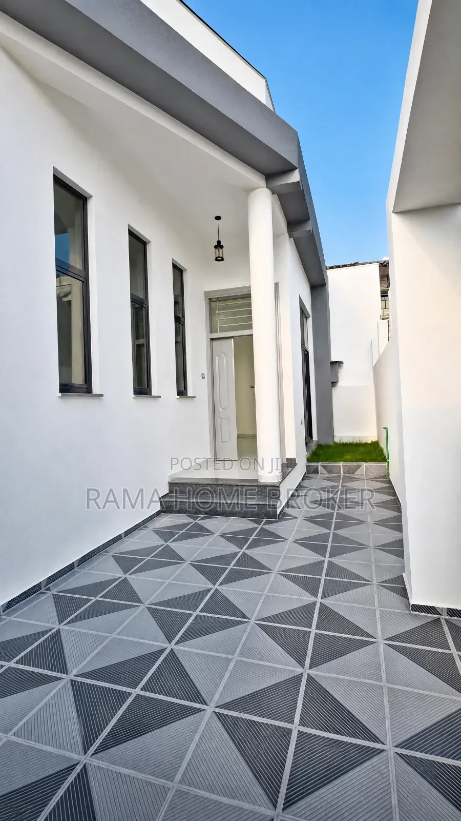 Furnished 6bdrm Villa in መሀል ሰሚት ዘመናዊ ቪላ, Yeka for sale