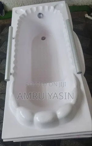 Almost New ገንዳ