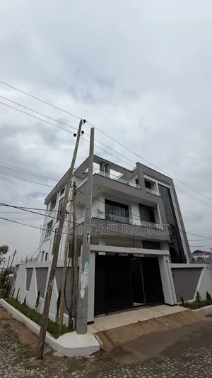 Furnished 6bdrm Villa in ዘመናዊ ቤት በአያት መንደር, Yeka for sale