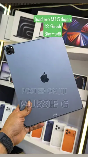 Apple iPad Pro (2022) 256 GB Silver