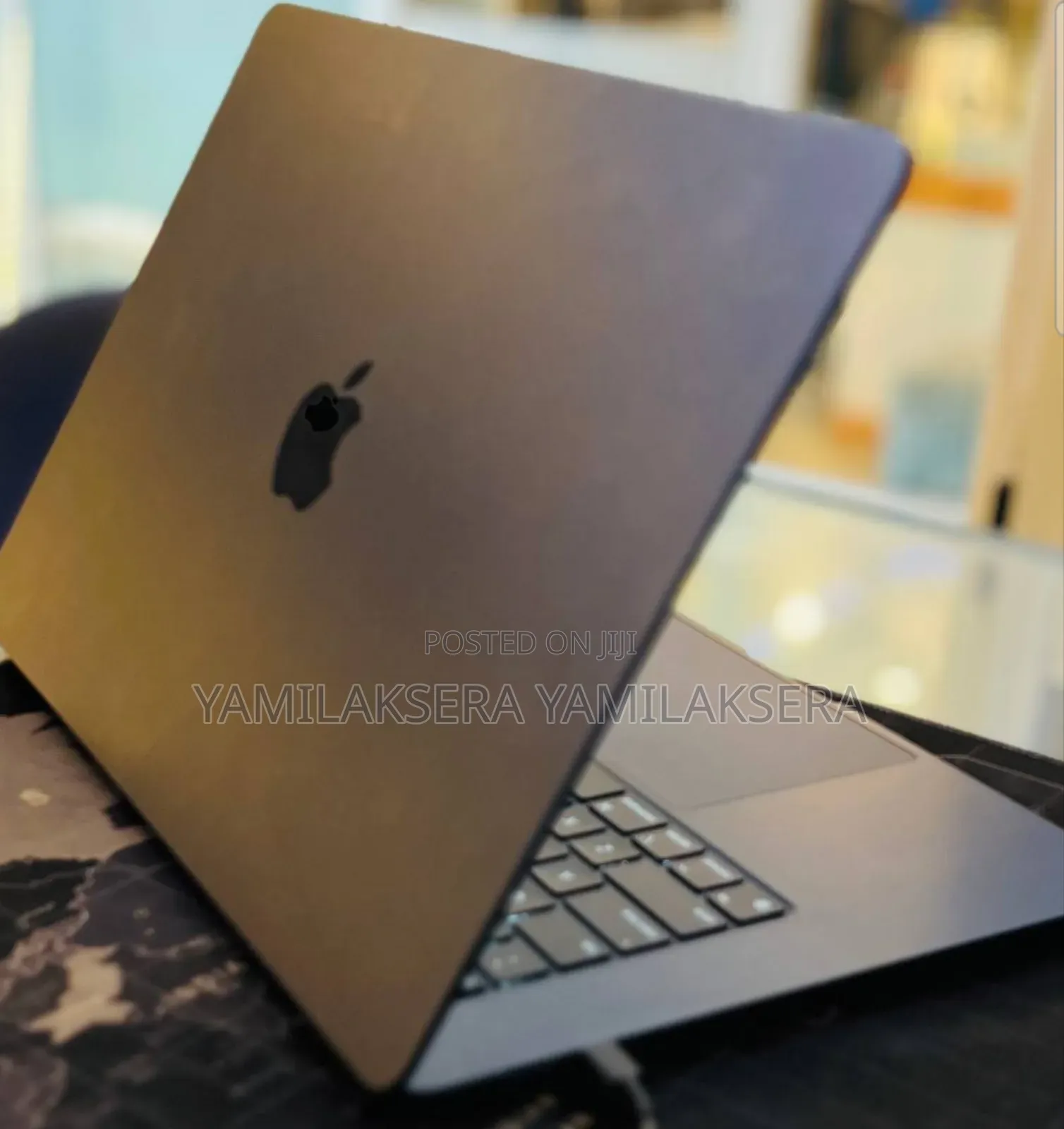 New Laptop Apple MacBook Air 2024 M3 8GB Apple M3 SSD 256GB