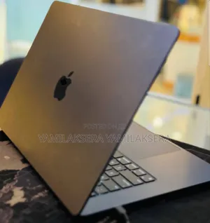 New Laptop Apple MacBook Air 2024 M3 8GB Apple M3 SSD 256GB