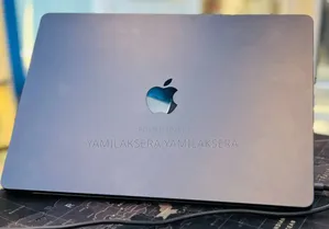 New Laptop Apple MacBook Air 2024 M3 8GB Apple M3 SSD 256GB