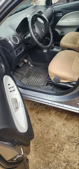 Mitsubishi Attrage 2023 Gray