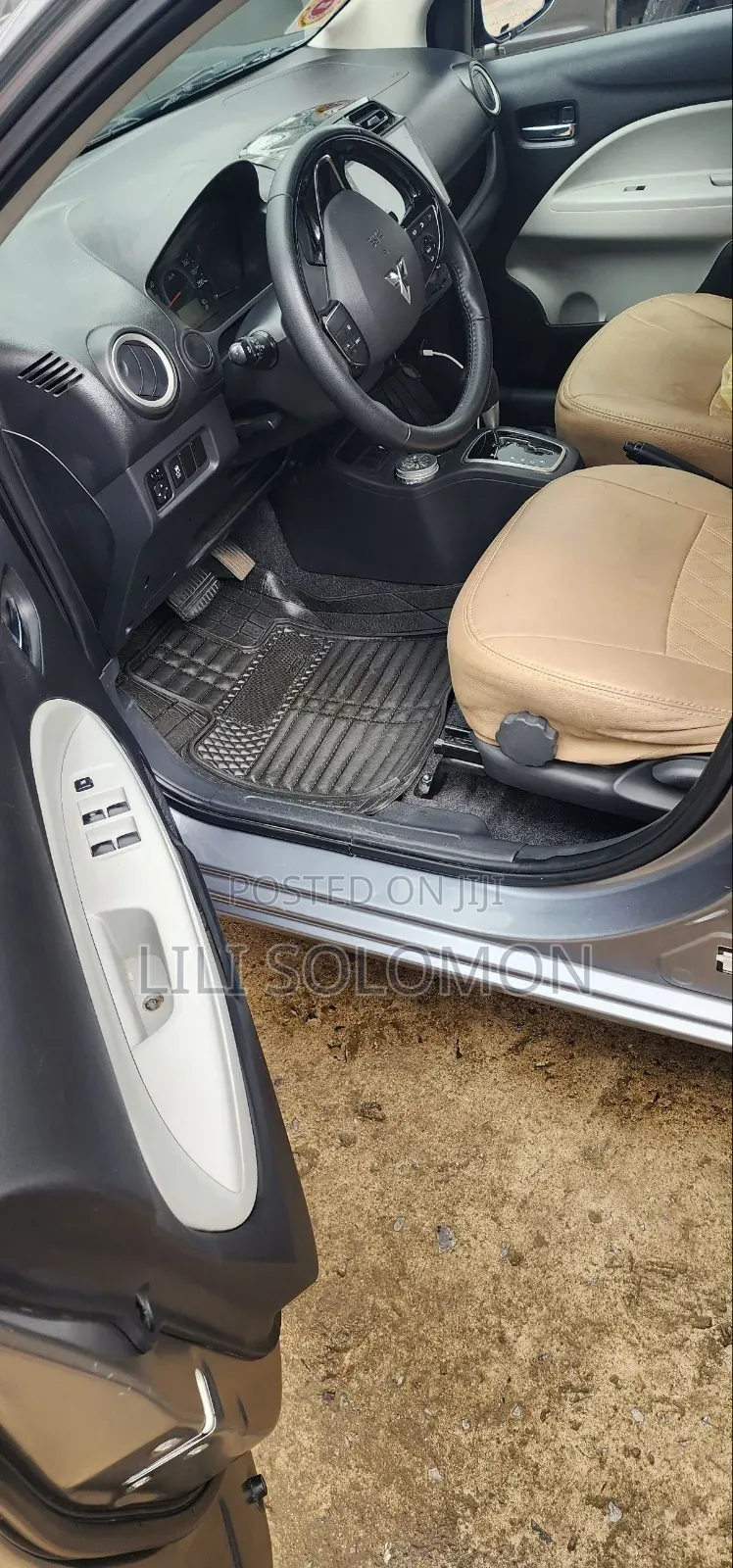Mitsubishi Attrage 2023 Gray