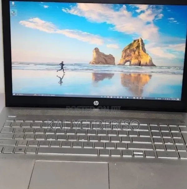 New Laptop HP Pavilion 15 8GB Intel Core i5 SSD 1T