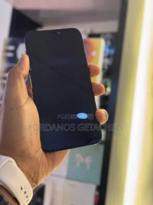 New Apple iPhone 16e 128 GB