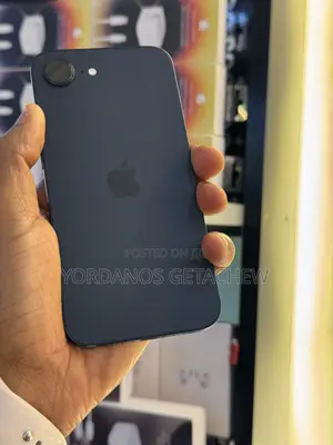 New Apple iPhone 16e 128 GB