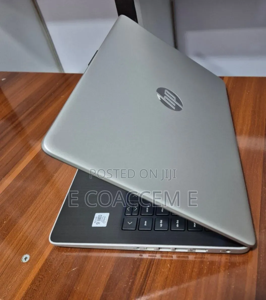 New Laptop HP 8GB Intel Core i5 SSD 256GB