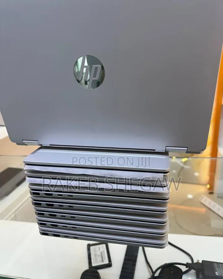 New Laptop HP OmniBook 5 Flip 16GB Intel Core i7 SSD 512GB