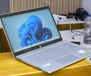 New Laptop HP Pavilion 15 8GB Intel Core i5 SSD 512GB