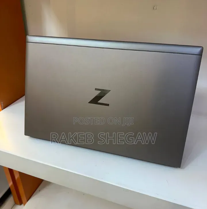 New Laptop HP ZBook Studio 16GB Intel Core i7 SSD 512GB