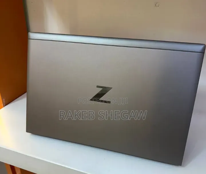 New Laptop HP ZBook Studio 16GB Intel Core i7 SSD 512GB