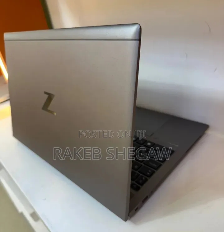 New Laptop HP ZBook Studio 16GB Intel Core i7 SSD 512GB