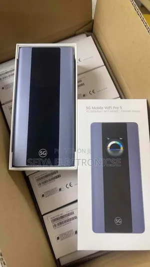 Huawei 5G Mobile WiFi Pro 5 Wireless Router. Battery 7000mAh