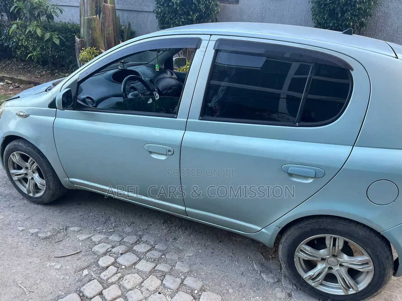 Toyota Vitz 2004 Blue