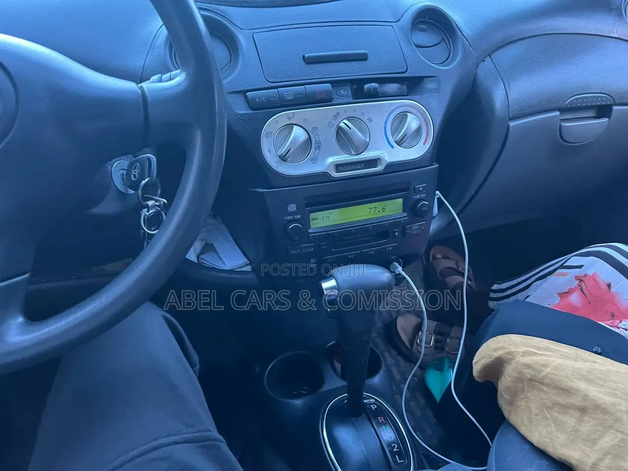 Toyota Vitz 2004 Blue