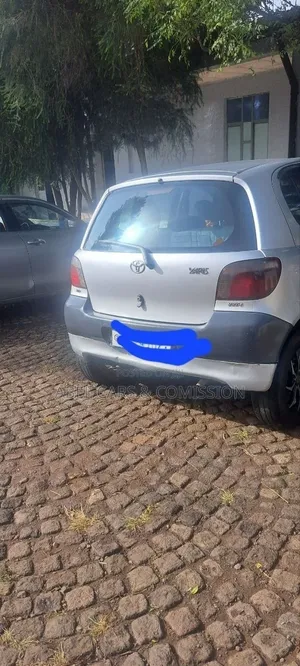 Toyota Vitz 2004 Blue
