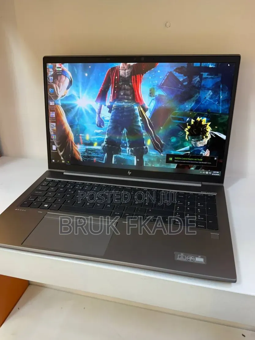 New Laptop HP ZBook Firefly G8 16GB Intel Core i7 SSD 512GB