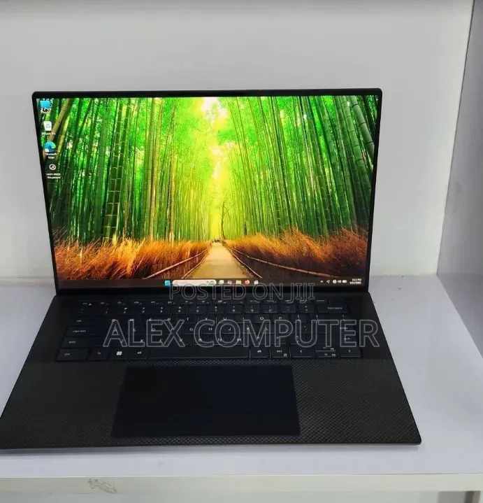New Laptop Dell Precision 5570 16GB Intel Core i7 SSD 512GB