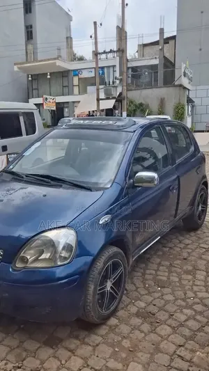 Toyota Vitz 2005 Blue