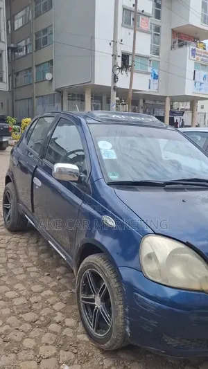Toyota Vitz 2005 Blue