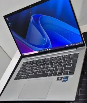 New Laptop HP EliteBook 830 G9 16GB Intel Core i5 SSD 512GB