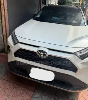 Toyota RAV4 2024 White