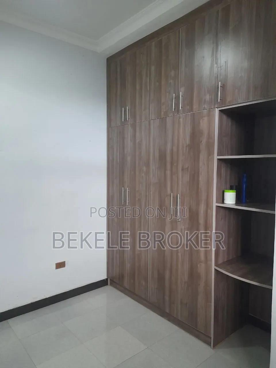 Furnished 3bdrm Apartment in አፓርታማ, Bole for sale