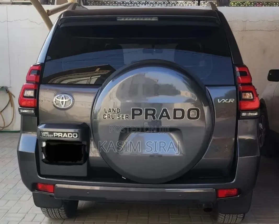 Toyota Land Cruiser Prado 2.8 D-4D 2015 Gray