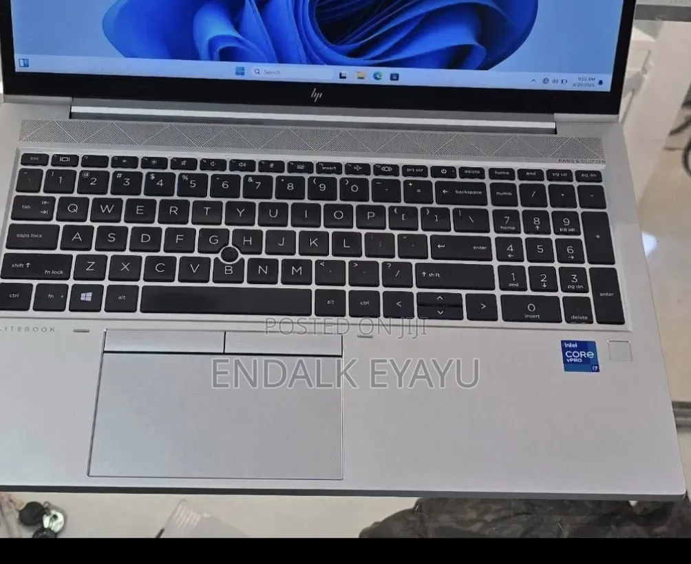 New Laptop HP EliteBook 840 G8 16GB Intel Core i7 SSD 512GB