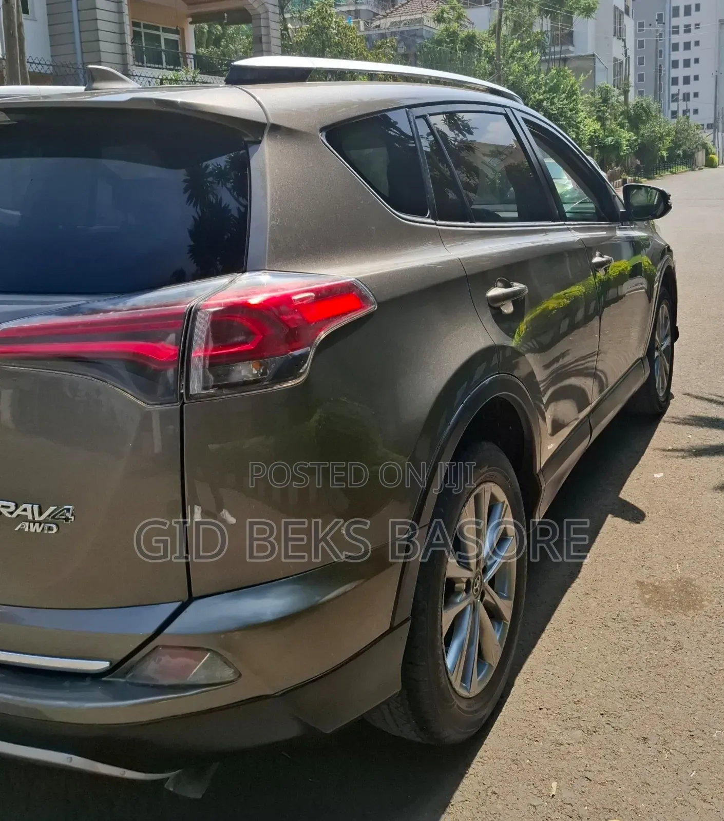 Toyota RAV4 2016 Brown