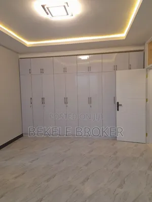 Furnished 3bdrm Apartment in አፓርታማ, Bole for sale